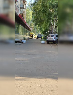 Лежал на тротуаре минимум три часа: в Кирове заметили мертвого мужчину на Некрасова